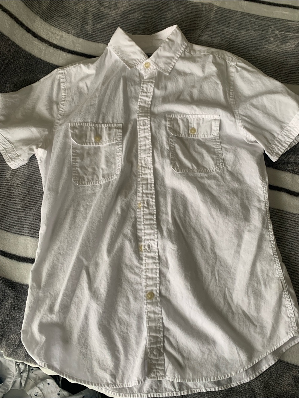Express White Short-Sleeve Button-Down Shirt